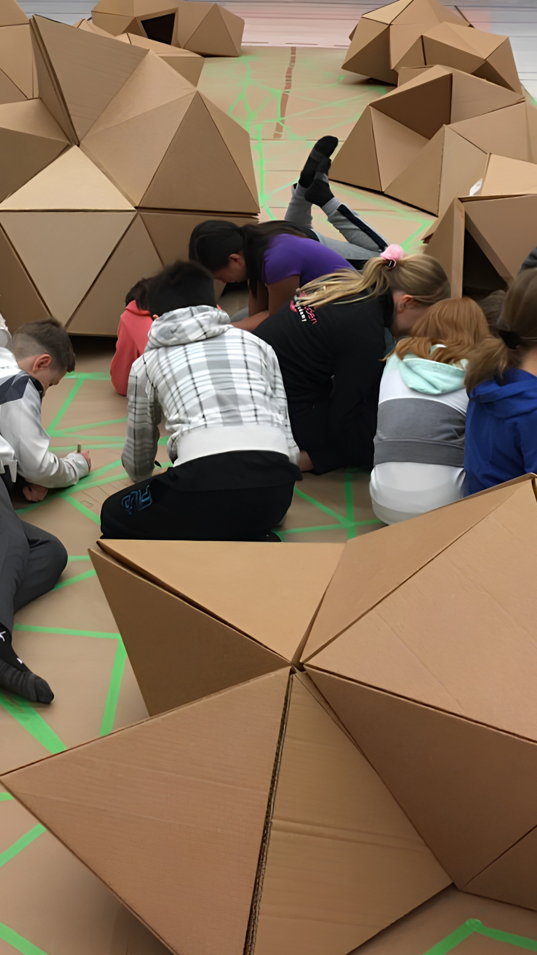 TRIANGULATED HIDEOUT